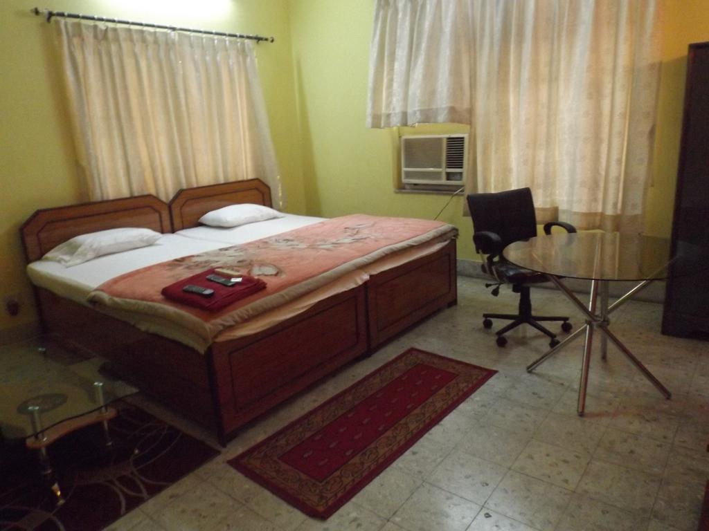 Aakash Ganga Holidays Hotel Колката Екстериор снимка